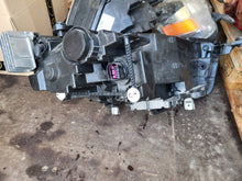Laden Sie das Bild in den Galerie-Viewer, Frontscheinwerfer Seat Ateca 576941031C FALSE Scheinwerfer Headlight SCH8411769684ik