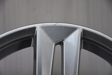 Laden Sie das Bild in den Galerie-Viewer, 4x Alufelge 17 Zoll 7.0" 5x112 42ET Glanz Silber 8W0601025P Audi Rim Wheel FEL2306934706ny