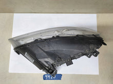 Load image into Gallery viewer, Frontscheinwerfer Volvo V70 31420014 Xenon Rechts Scheinwerfer Headlight SCH1385335664sz