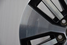 Laden Sie das Bild in den Galerie-Viewer, 1x Alufelge 16 Zoll 6.5" 5x112 46ET 5GE601025 VW Rim Wheel FEL6152389937fl