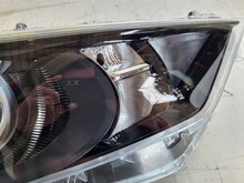 Load image into Gallery viewer, Frontscheinwerfer Toyota Yaris 81130-K0060 Rechts Scheinwerfer Headlight SCH4948211008zk