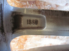 Laden Sie das Bild in den Galerie-Viewer, 1x Alufelge 16 Zoll 6.5&quot; 4x100 40ET Glanz Silber Opel Corsa D Rim Wheel