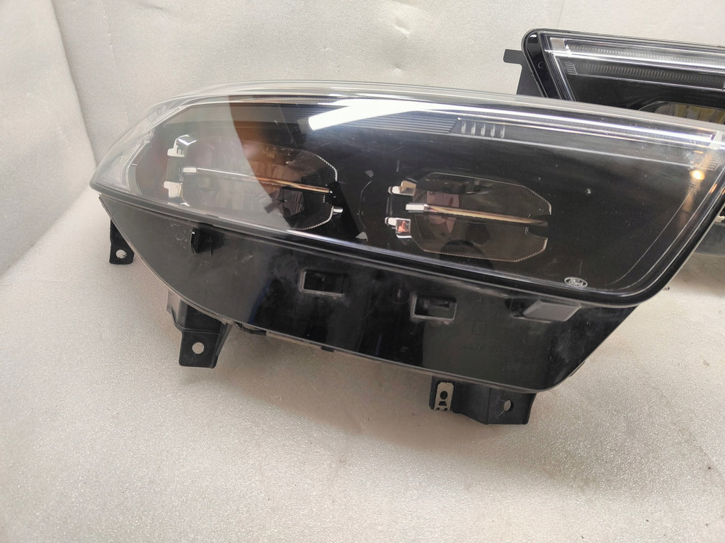Frontscheinwerfer Ford LB5B13W029GG LB5B13W030GG Full LED Ein Satz Headlight SCH3488159651km