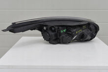 Laden Sie das Bild in den Galerie-Viewer, Frontscheinwerfer Kia Xceed 92101-J7300 LED Ein Stück (Rechts oder Links)