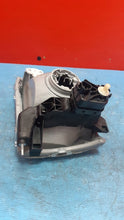 Load image into Gallery viewer, Frontscheinwerfer Toyota Hilux VI 81130-35360 217102742 Rechts Headlight SCH3765464230ez