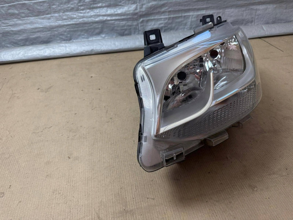 Frontscheinwerfer Mercedes-Benz Sprinter A9109060000 Links Headlight SCH2395367600dq