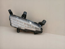 Laden Sie das Bild in den Galerie-Viewer, Frontscheinwerfer Hyundai I30 III 92208-G46 92208-G4600 Rechts Headlight SCH2794139242fi