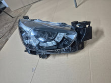 Load image into Gallery viewer, Frontscheinwerfer Mazda II D09K-51030 Rechts Scheinwerfer Headlight SCH7316106014ff