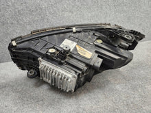 Laden Sie das Bild in den Galerie-Viewer, Frontscheinwerfer Mercedes-Benz W206 A2069063003 LED Rechts Headlight SCH5662699663ql