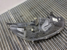 Laden Sie das Bild in den Galerie-Viewer, Frontscheinwerfer Renault Clio IV 260606688R Links Scheinwerfer Headlight SCH8579961586vs