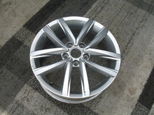 Load image into Gallery viewer, 1x Alufelge 17 Zoll 6.0" 5x112 50ET Glanz Silber 2K5601025N VW Caddy I Rim Wheel FEL1056320359bi