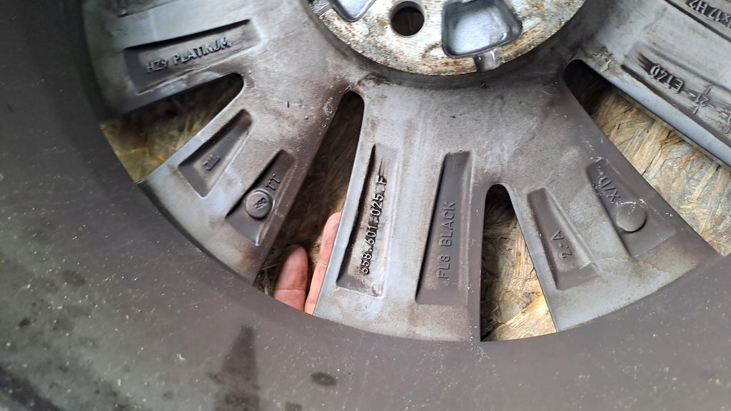 1x Alufelge 17 Zoll 6.5" 5x100 40ET Glanz Graphit 658601025 Skoda Rim Wheel