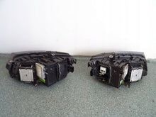 Load image into Gallery viewer, Frontscheinwerfer Audi Q5 8R0941003AJ Xenon Ein Stück (Rechts oder Links)