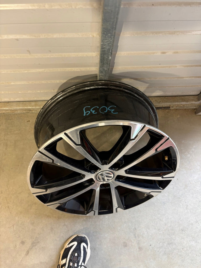 1x Alufelge 17 Zoll 7.0" 5x112 49ET Glanz Schwarz 5G0601025AK VW Golf Vii FEL1289795229gv