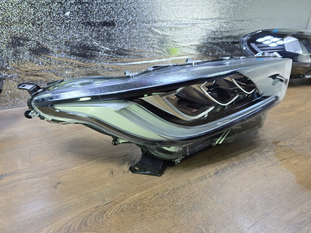 Frontscheinwerfer Toyota IV Yaris K0-8EU Rechts Scheinwerfer Headlight SCH7086128619jz