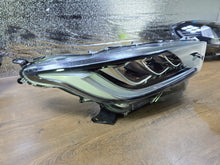 Laden Sie das Bild in den Galerie-Viewer, Frontscheinwerfer Toyota IV Yaris K0-8EU Rechts Scheinwerfer Headlight SCH7086128619jz