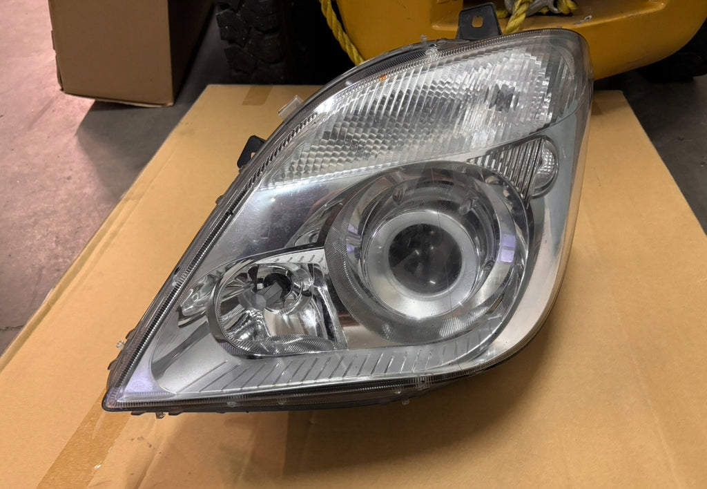 Frontscheinwerfer Mercedes-Benz Sprinter 906 A9068200961 Links Headlight SCH7004506167yh