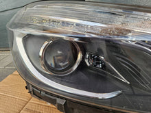 Laden Sie das Bild in den Galerie-Viewer, Frontscheinwerfer Mercedes-Benz W176 A1768200661 Xenon Rechts Headlight SCH1284423162yo
