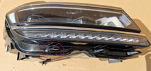 Laden Sie das Bild in den Galerie-Viewer, Frontscheinwerfer VW Tiguan 5NB941082 Rechts Scheinwerfer Headlight