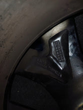 Load image into Gallery viewer, 1x Alufelge 16 Zoll 6.5" 4x100 45ET 403009410 Dacia Sandero Rim Wheel FEL6748971223uy