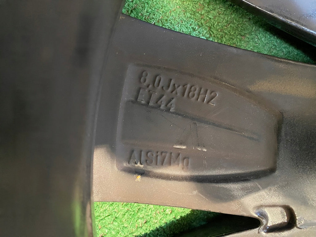 1x Alufelge 18 Zoll 8.0" 5x112 44ET 3V0601025B Skoda Superb Iii Rim Wheel