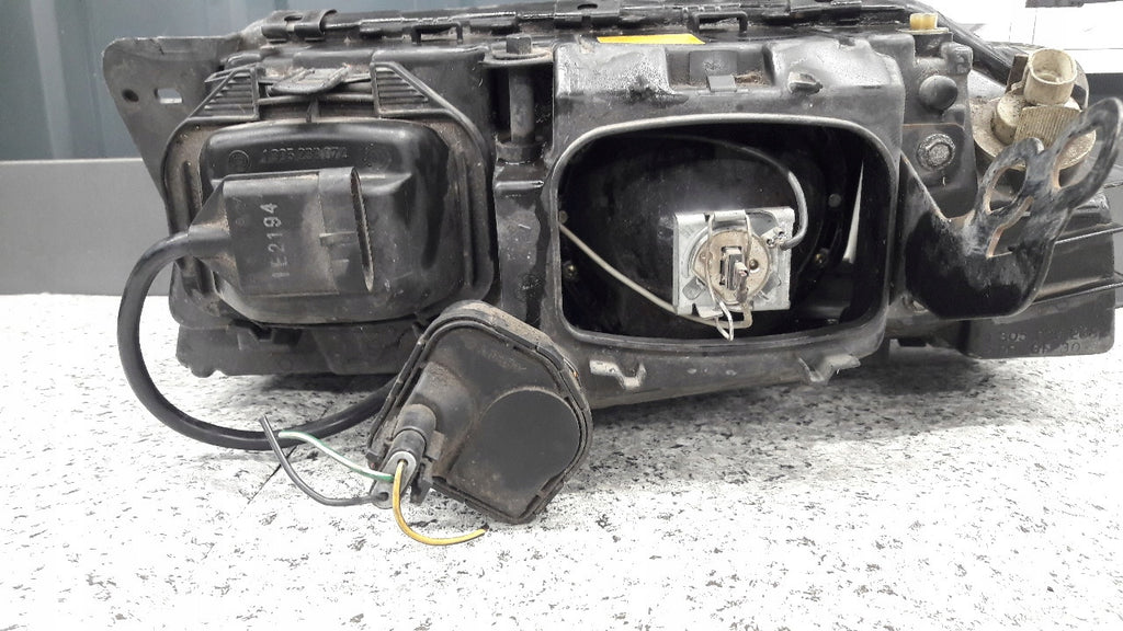 Frontscheinwerfer Alfa Romeo 164 0301086212 Rechts Scheinwerfer Headlight SCH5693850230qd