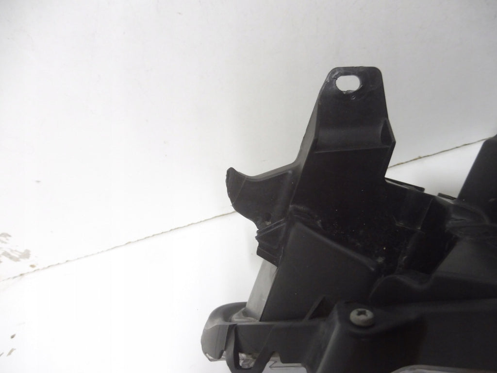 Frontscheinwerfer Mitsubishi Eclipse Cross LED Ein Stück (Rechts oder Links)