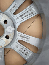 Load image into Gallery viewer, 1x Alufelge 16 Zoll 6.0" 5x100 45ET 6VA601025 Skoda Fabia Rim Wheel FEL7720294887zl