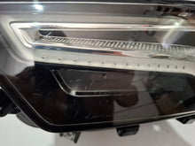 Laden Sie das Bild in den Galerie-Viewer, Frontscheinwerfer Seat Ateca 576941031B LED Links Scheinwerfer Headlight