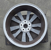 Laden Sie das Bild in den Galerie-Viewer, 1x Alufelge 18 Zoll 7.0" 5x112 45ET 57A601025AS Skoda Karoq Rim Wheel FEL1148236351py