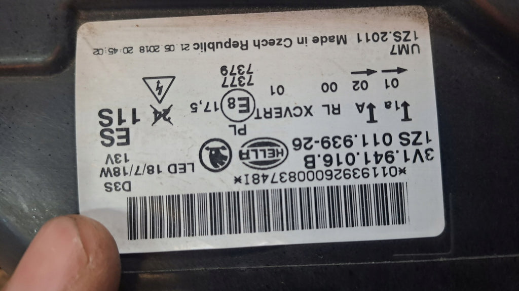 Frontscheinwerfer Skoda Superb III 3V1941016B Xenon Rechts Headlight