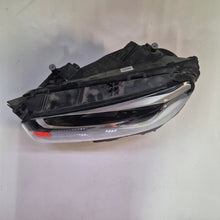 Laden Sie das Bild in den Galerie-Viewer, Frontscheinwerfer Mercedes-Benz Glb X247 A2479062300 Halogen Links Headlight