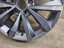 Laden Sie das Bild in den Galerie-Viewer, 1x Alufelge 17 Zoll 5x112 2GA601025B VW T-Roc Rim Wheel FEL2015461855af