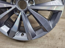 Laden Sie das Bild in den Galerie-Viewer, 1x Alufelge 17 Zoll 5x112 2GA601025B VW T-Roc Rim Wheel FEL2015461855af