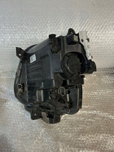 Laden Sie das Bild in den Galerie-Viewer, Frontscheinwerfer Hyundai Tucson N792112020 Rechts Scheinwerfer Headlight