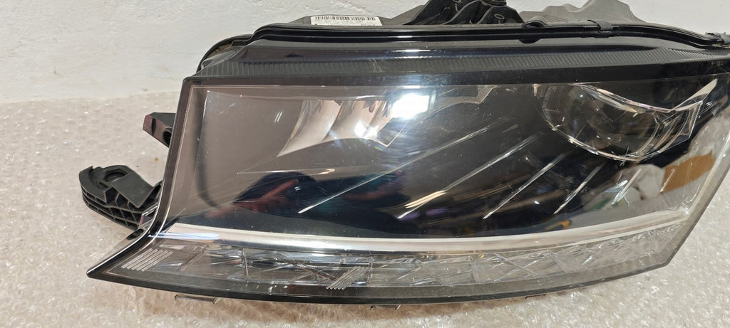 Frontscheinwerfer Skoda Fabia III 6V1941015F LED Links Scheinwerfer Headlight