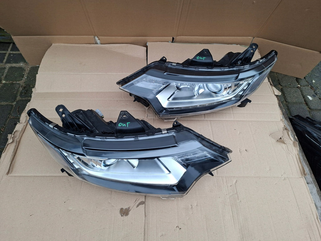 Frontscheinwerfer Mitsubishi Outlander III Ein Satz Scheinwerfer Headlight SCH2611622642xw