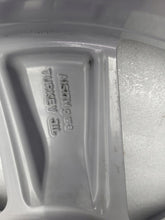 Load image into Gallery viewer, 1x Alufelge 17 Zoll 6.5" 5x100 39ET Glanz Silber 2GM601025A MA-DAR81 VW T-Cross FEL6682944253po