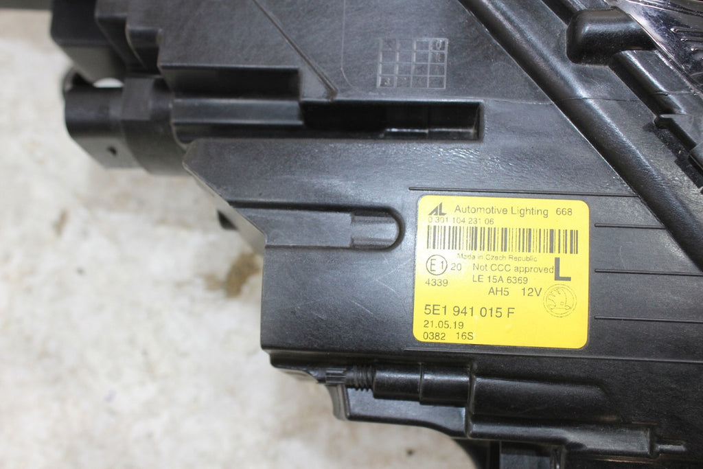 Frontscheinwerfer Skoda Octavia III 5E1941015F Full LED Rechts oder Links SCH7614875646be