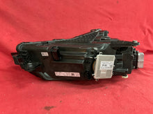 Laden Sie das Bild in den Galerie-Viewer, Frontscheinwerfer Skoda Superb III 3V1941015D LED Links Scheinwerfer Headlight