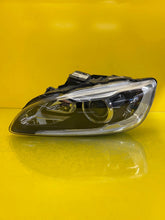 Laden Sie das Bild in den Galerie-Viewer, Frontscheinwerfer Volvo V60 S60 31420253 Xenon Links Scheinwerfer Headlight SCH5985636706gl