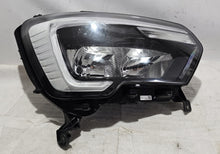 Laden Sie das Bild in den Galerie-Viewer, Frontscheinwerfer Renault Master III 260105567R Rechts Scheinwerfer Headlight SCH8334507613bk