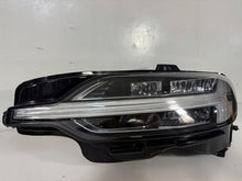 Laden Sie das Bild in den Galerie-Viewer, Frontscheinwerfer Volvo V60 II S60 III 32404685 Full LED Links Headlight SCH5840297184ba