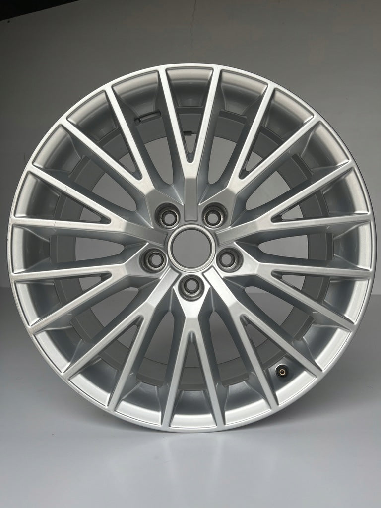 1x Alufelge 18 Zoll 8.5" 5x112 50ET Glanz Silber 8S0601025 Audi Tt Rim Wheel FEL5074990627xh
