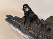 Laden Sie das Bild in den Galerie-Viewer, Frontscheinwerfer Mercedes-Benz Cla Amg A1779069400 Bi-Xenon Rechts Headlight SCH3335499288di
