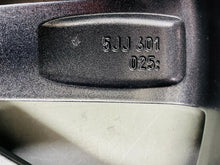 Load image into Gallery viewer, 1x Alufelge 17 Zoll 7.0" 5x100 46ET Glanz Schwarz 5JJ601025A Skoda Rapid FEL5909816665zw