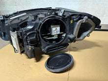 Laden Sie das Bild in den Galerie-Viewer, Frontscheinwerfer BMW 5 F11 F10 720324619 Xenon Rechts Scheinwerfer Headlight SCH6085596903br