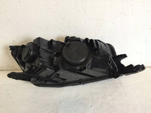 Laden Sie das Bild in den Galerie-Viewer, Frontscheinwerfer Skoda Fabia III 6V1941015D Ein Stück (Rechts oder Links)
