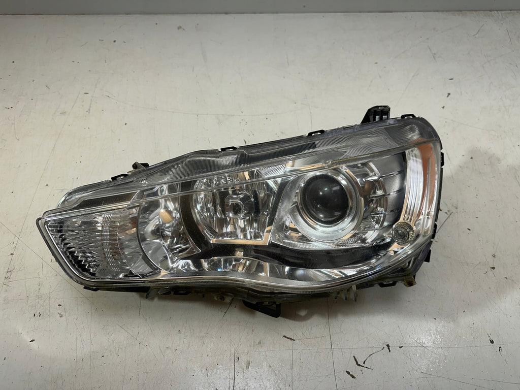 Frontscheinwerfer Mitsubishi Outlander I Xenon Ein Stück (Rechts oder Links)