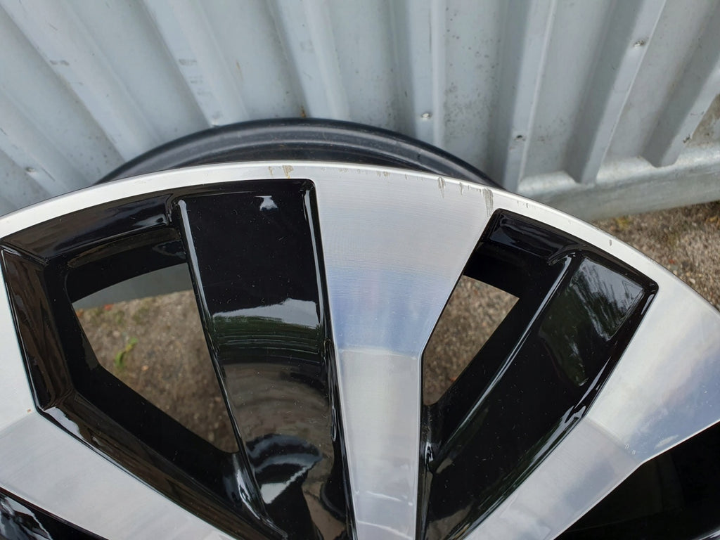 4x Alufelge 18 Zoll 8.0" 5x112 25ET Glanz Schwarz 760601025 Audi Q7 Touareg FEL8331508306oa